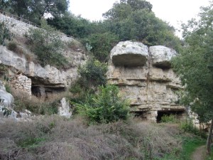 Cava D'Ispica dwellings