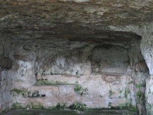 Cava D'Ispica niche in dwelling
