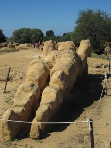 Reconstruction of giant figure, Temple of Olympian Zeus