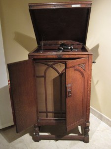 Phonograph, Bellini Museum