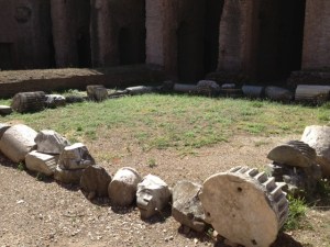 Jannis Kounellis, "Antique Perspective", 2013, architectural fragments from the Palatine Stadium