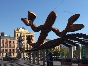 "Gambrinus", by Javier Mariscal greets visitors coming to the waterfront