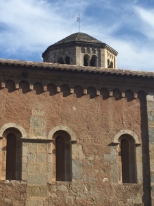 Another octagonal structure identifies a Romanesque building.