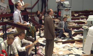 "Middlemen", aernout mik, 2001, single channel video